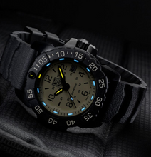 Load image into Gallery viewer, Luminox 3251.CB.NSF