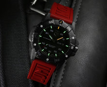 Load image into Gallery viewer, Luminox 3875 Automatic
