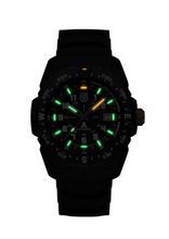 Load image into Gallery viewer, Luminox XB.3735
