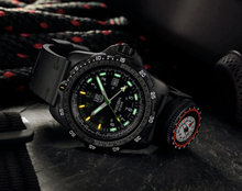 Load image into Gallery viewer, Luminox 8837
