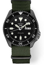 Load image into Gallery viewer, Seiko 5 Sports Men&#39;s Watch Green Stainless Steel (SRPD91)
