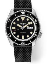Load image into Gallery viewer, Seiko 5 Sports (SRPD95)
